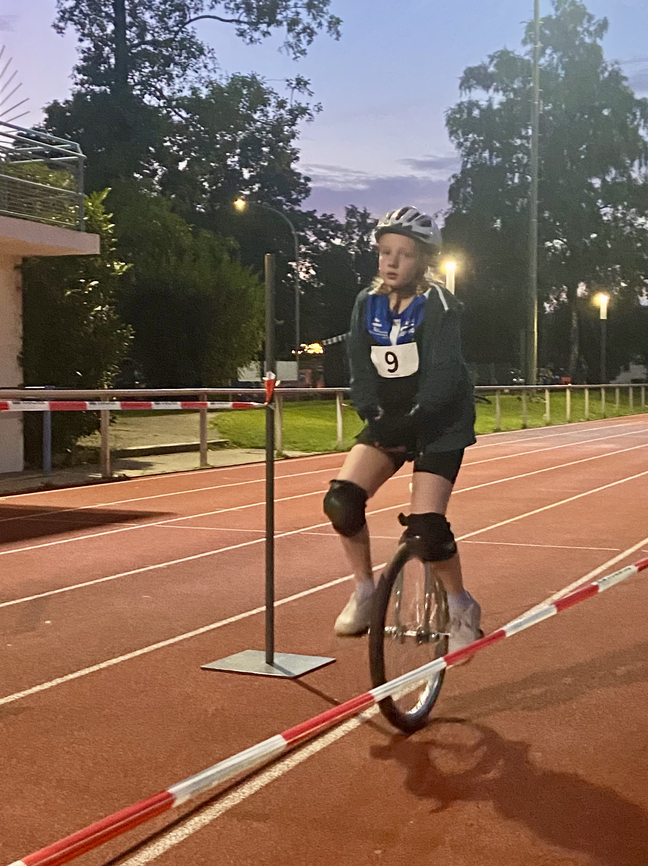 24 Stunden auf einem Rad - Ausdauer, Teamgeist und Gänsehautmomente in Altötting